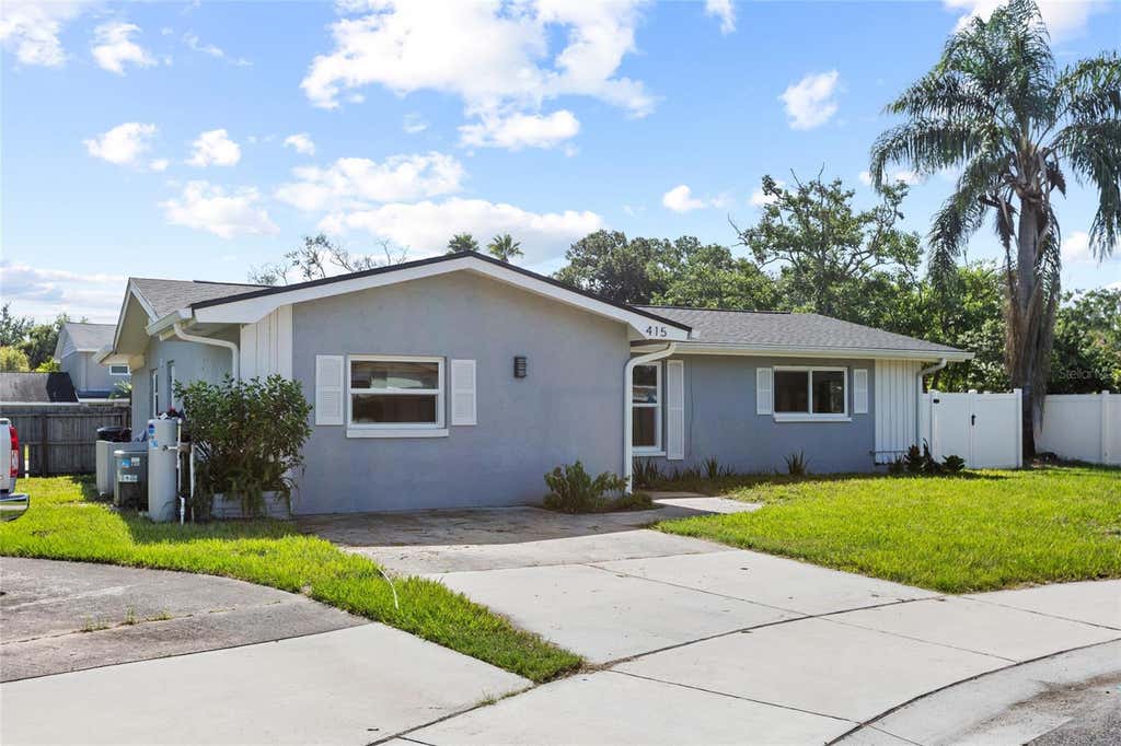 Photo of 415 Maplewood Circle, Oldsmar, FL 34677 (MLS # TB8539039)