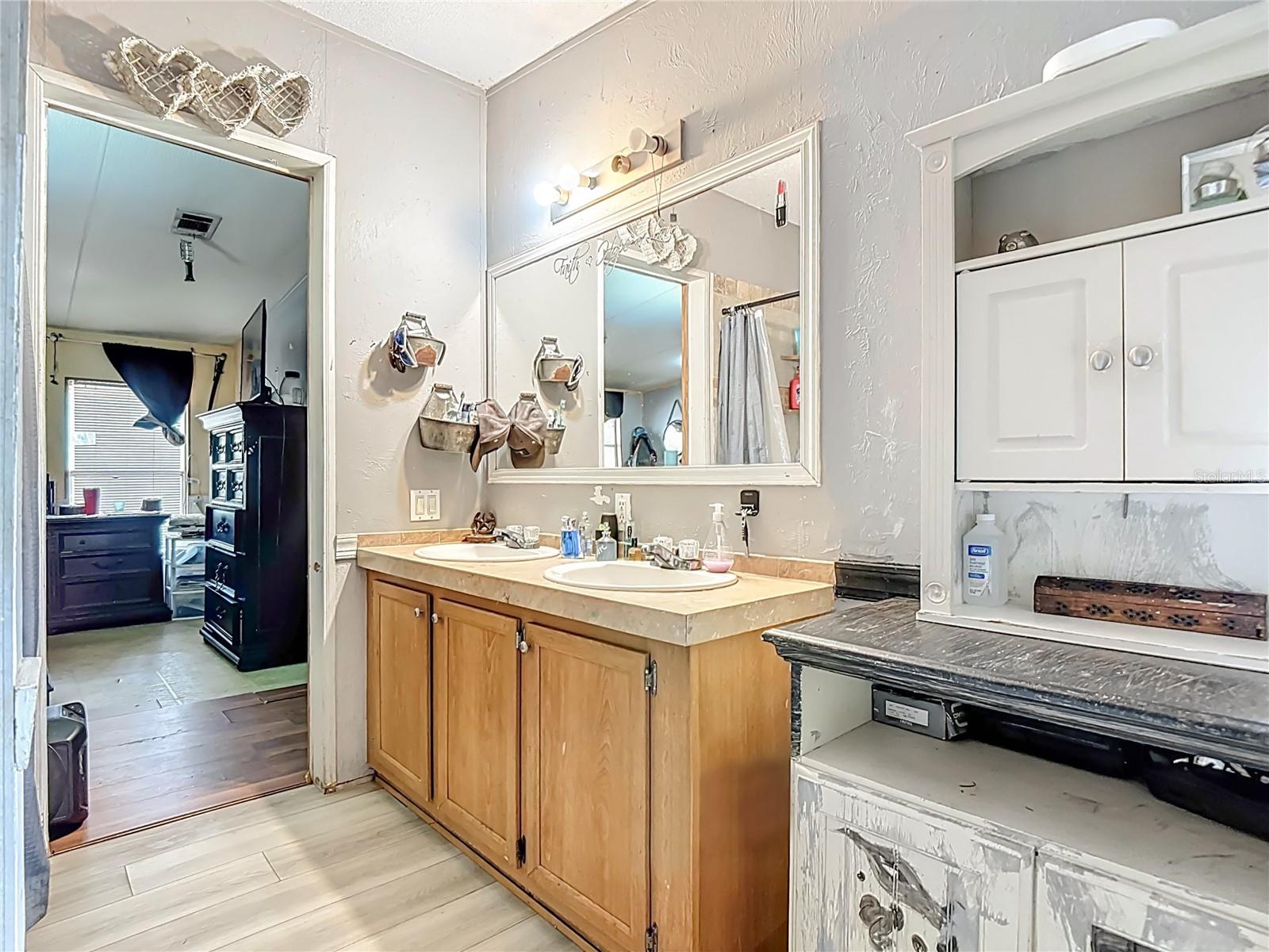 R Z INVESTMENTS - Residential