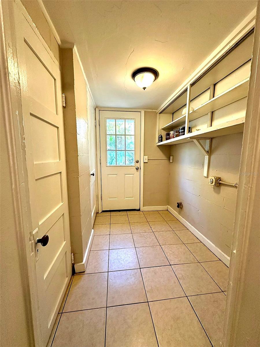 DOIG & ROBERTSONS ADDN-W R THOMAS - Residential