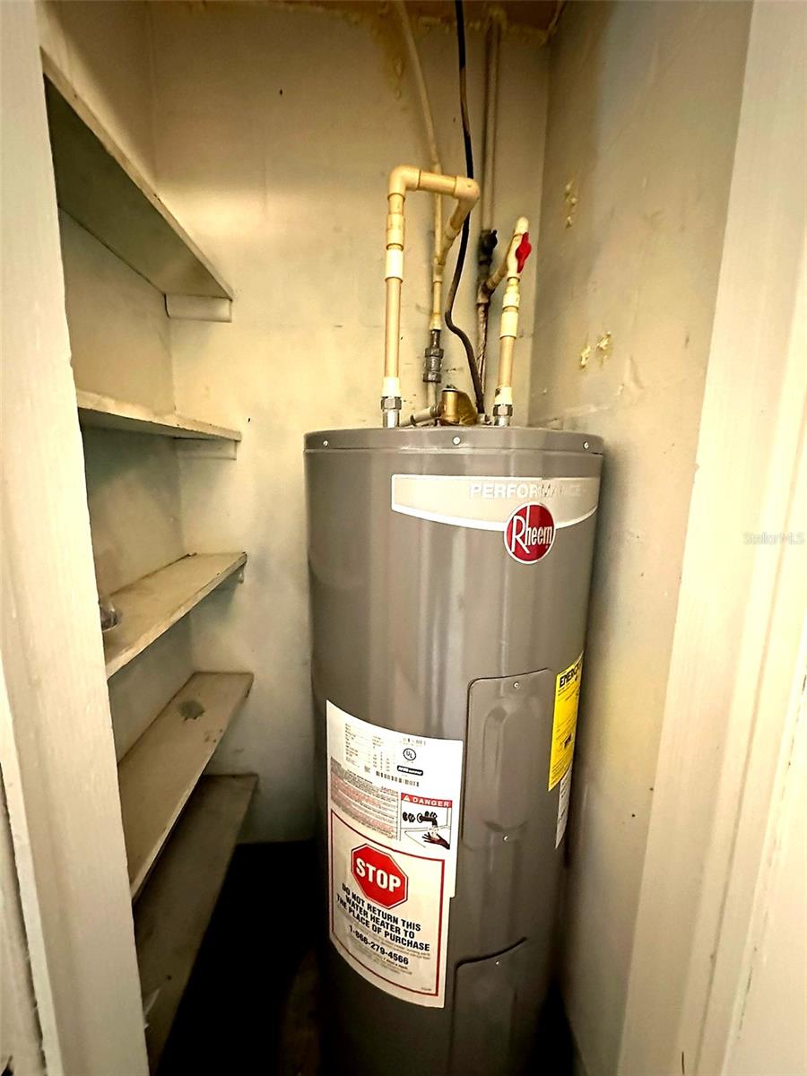 DOIG & ROBERTSONS ADDN-W R THOMAS - Residential