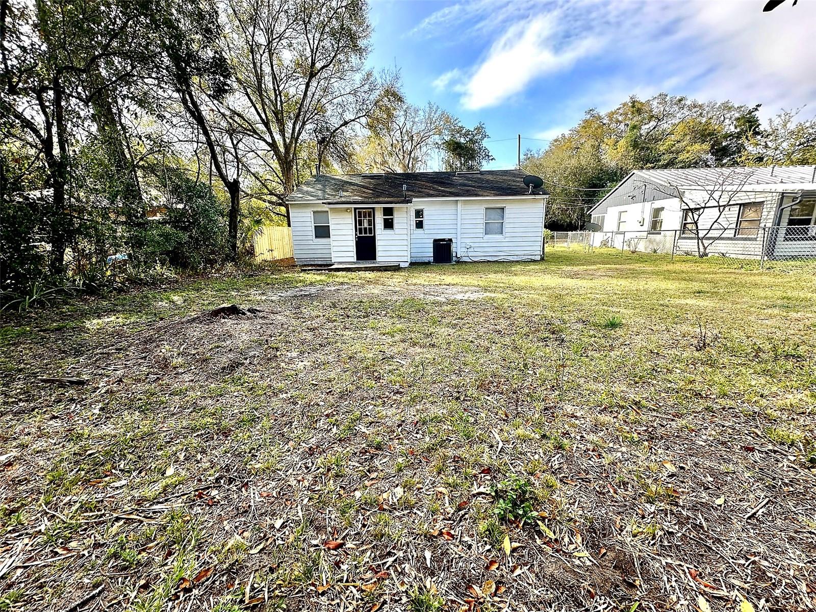 DOIG & ROBERTSONS ADDN-W R THOMAS - Residential