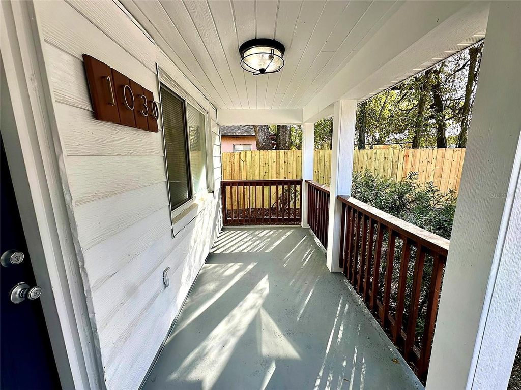 Photo of 1030 NE 1st Avenue, Gainesville, FL 32601 (MLS # GC538237)