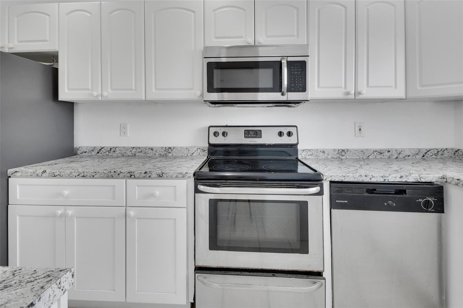 COLONIAL TOWNHSES CONDO PH 1 - Residential