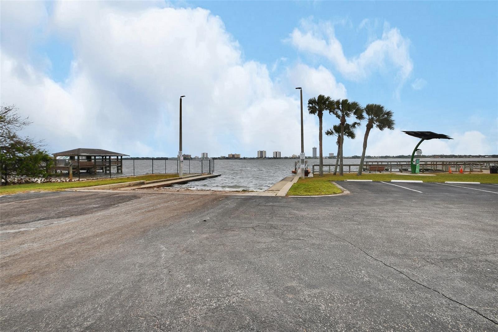 COLONIAL TOWNHSES CONDO PH 1 - Residential