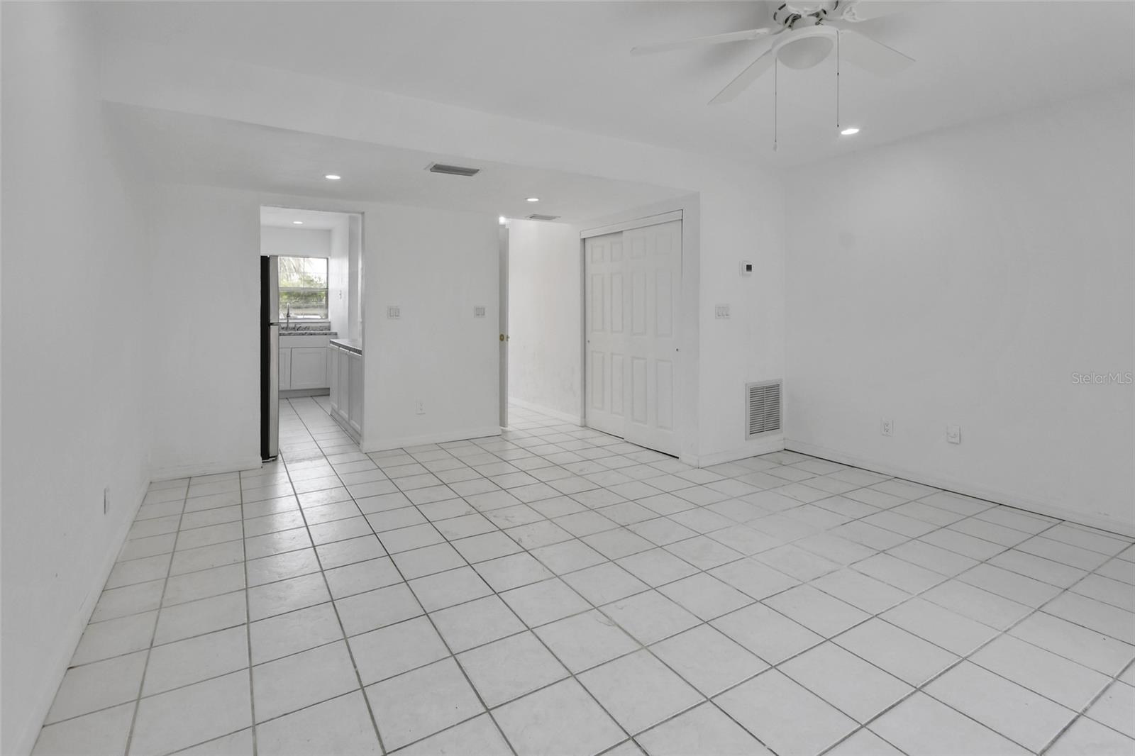 2200 S PALMETTO AVENUE A040