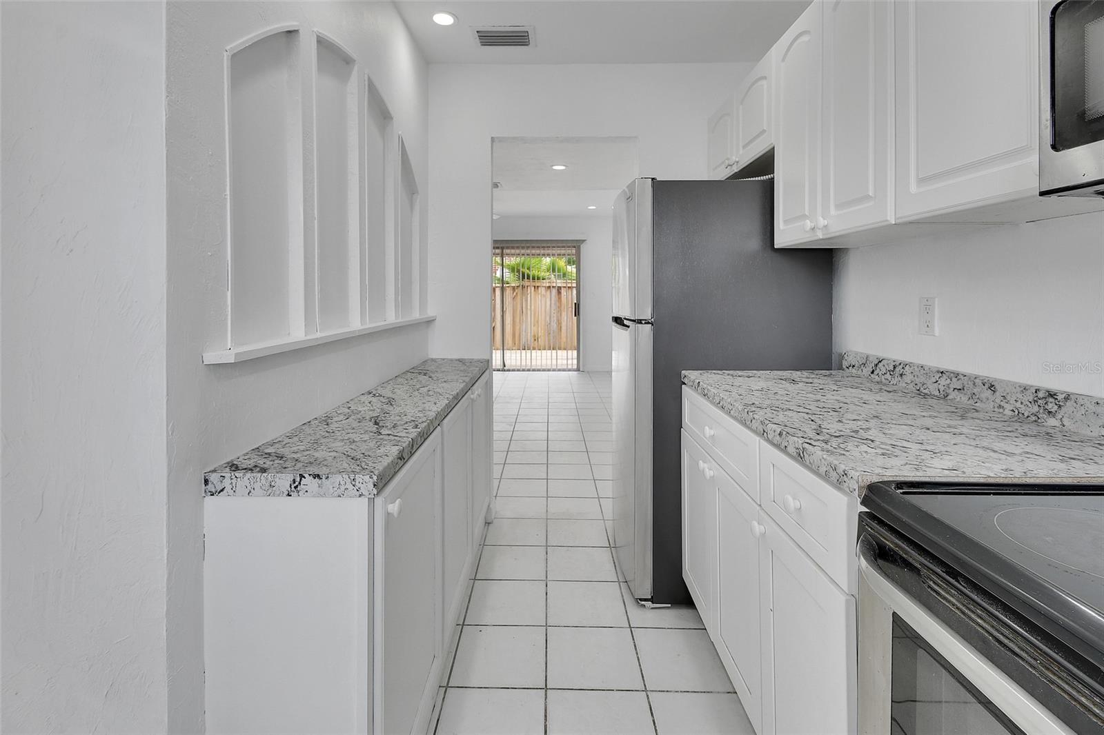 2200 S PALMETTO AVENUE A040