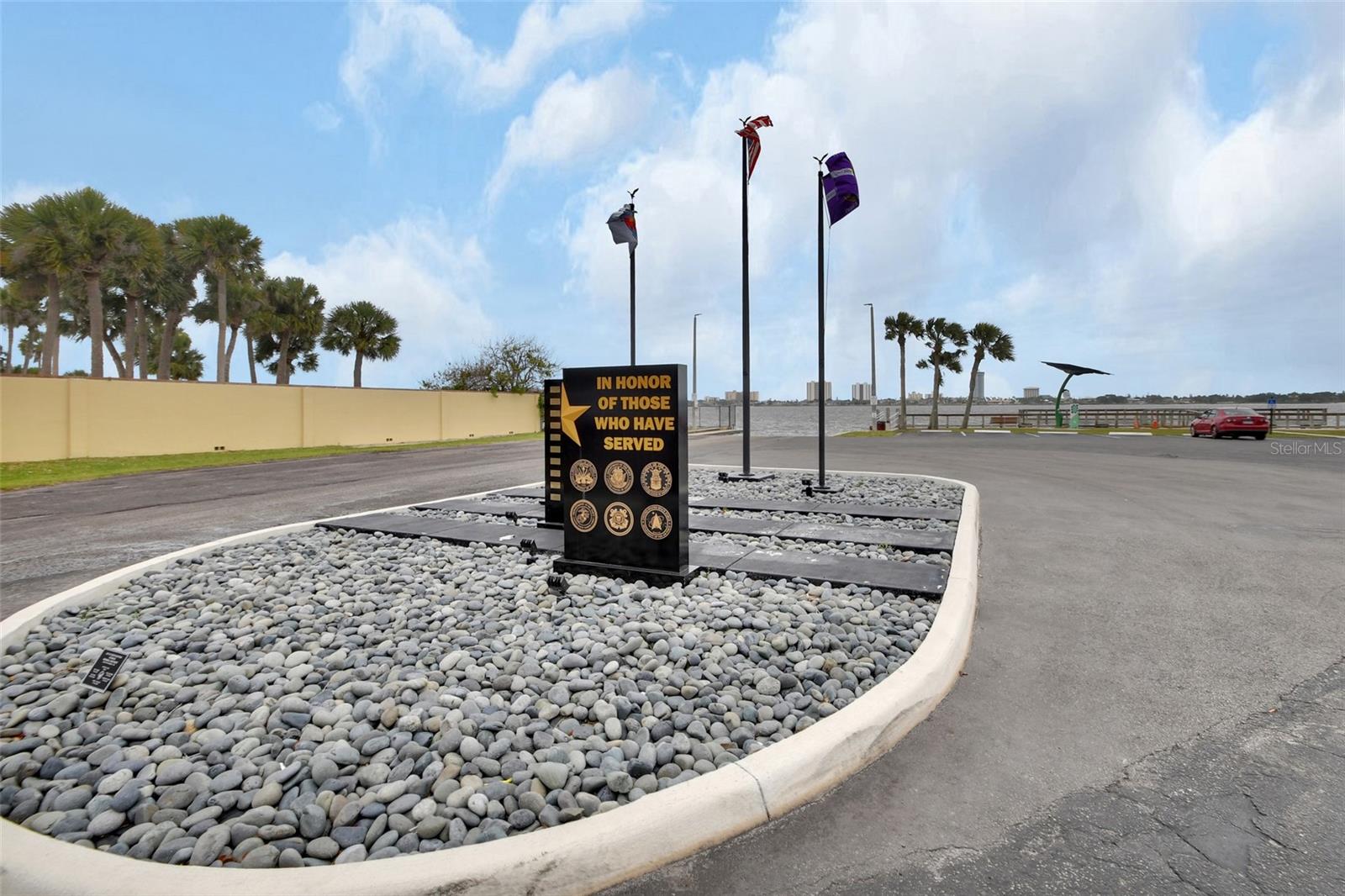 COLONIAL TOWNHSES CONDO PH 1 - Residential