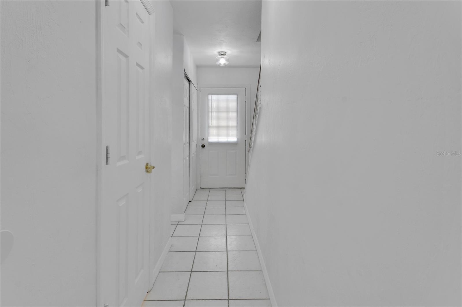 COLONIAL TOWNHSES CONDO PH 1 - Residential