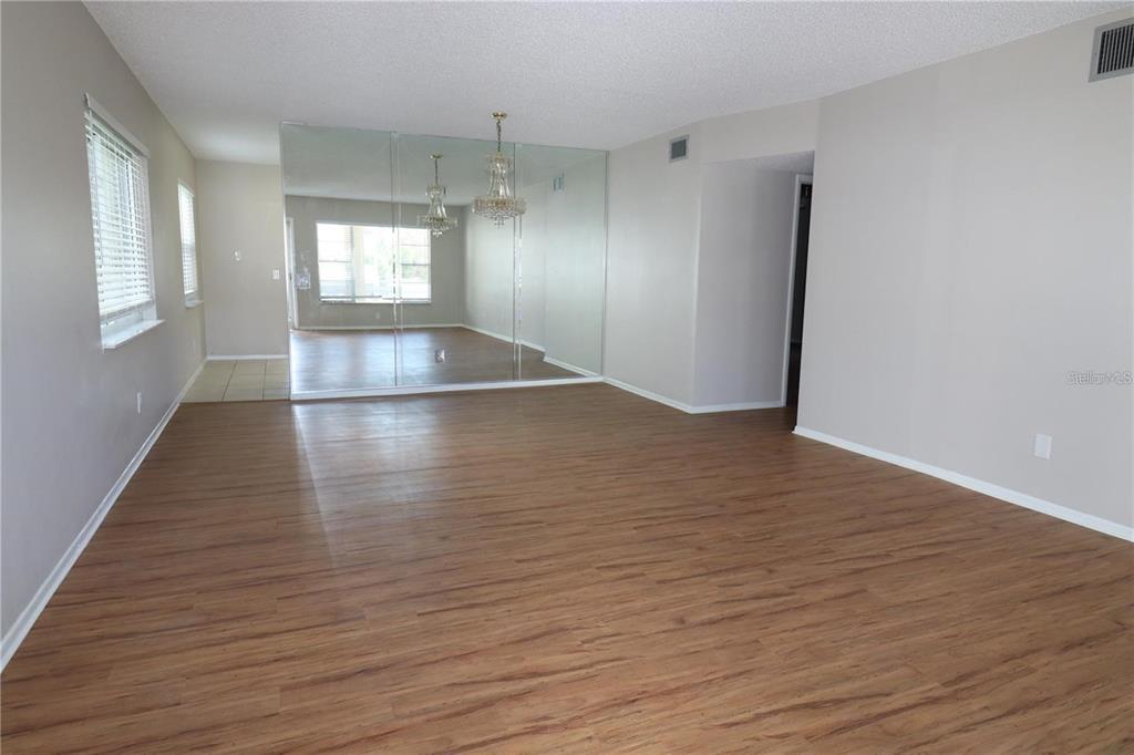 Photo 3 of 32 of 2405 FRANCISCAN DRIVE 23 condo