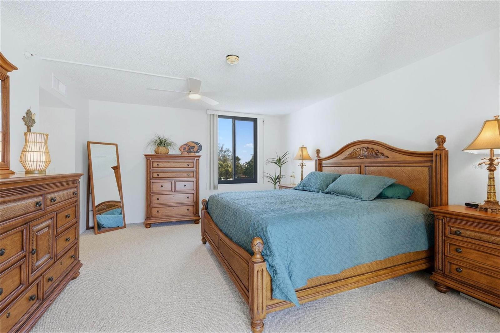 SEAPLACE IV - Residential