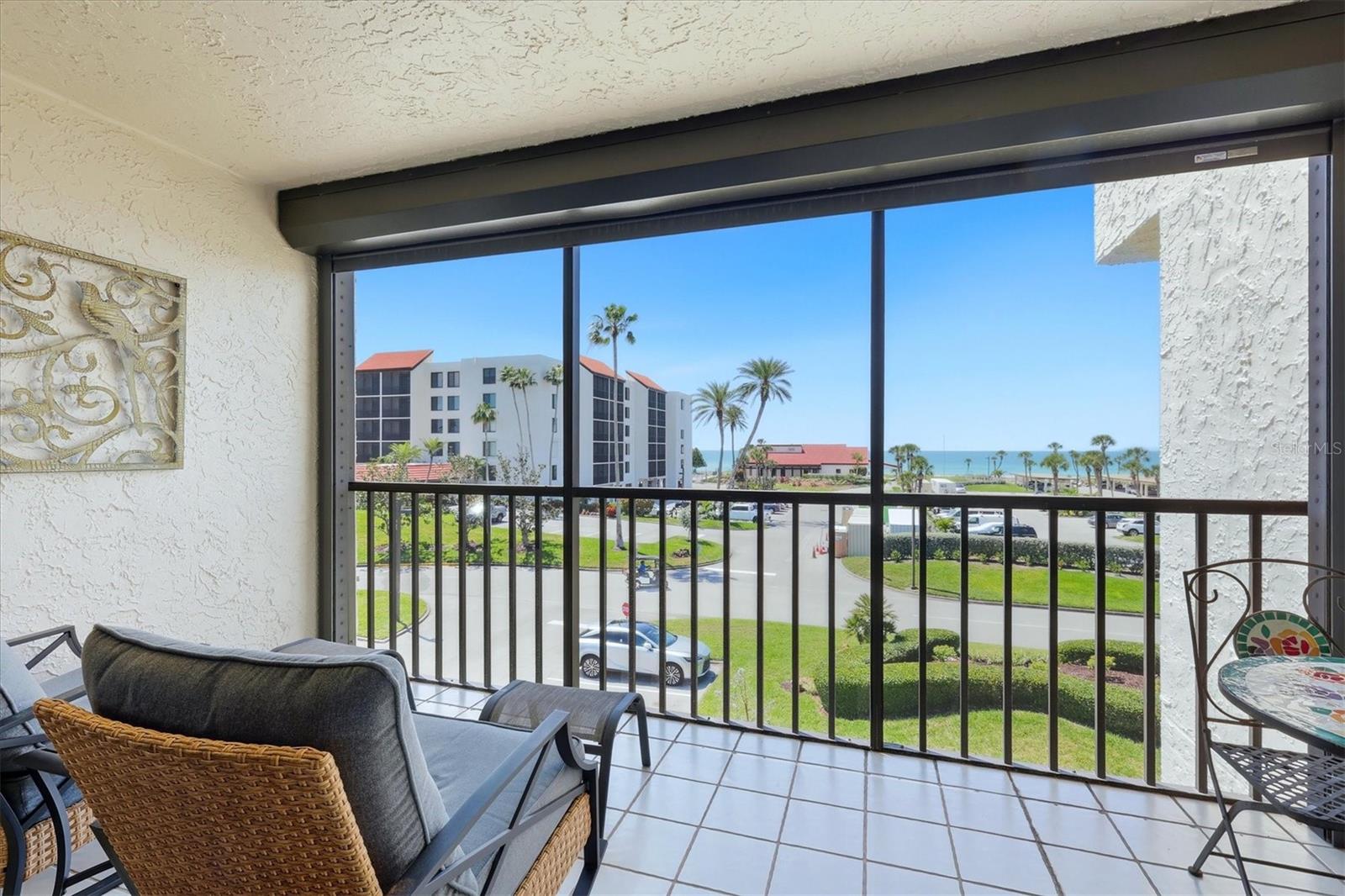 SEAPLACE IV - Residential