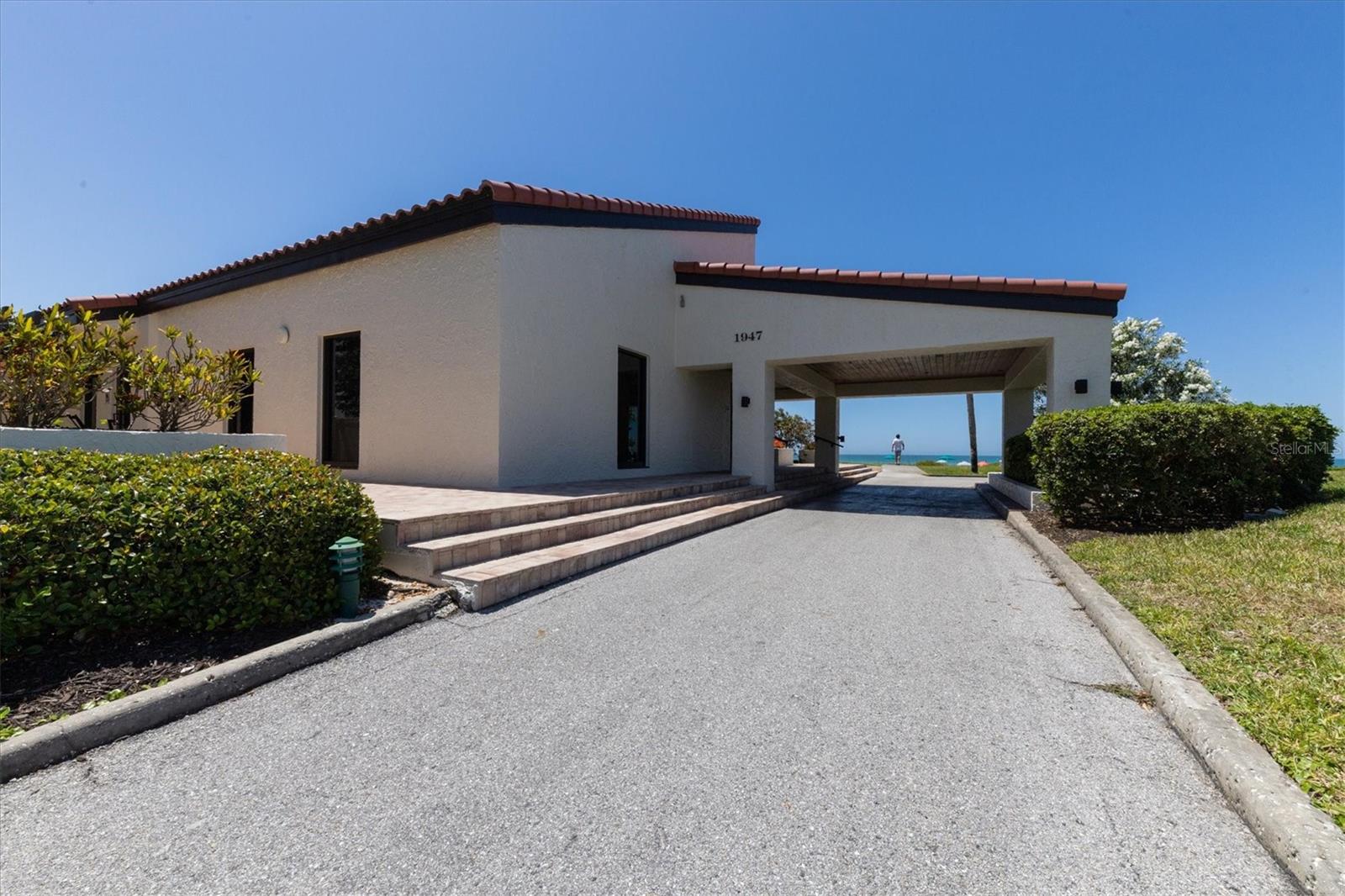 SEAPLACE IV - Residential