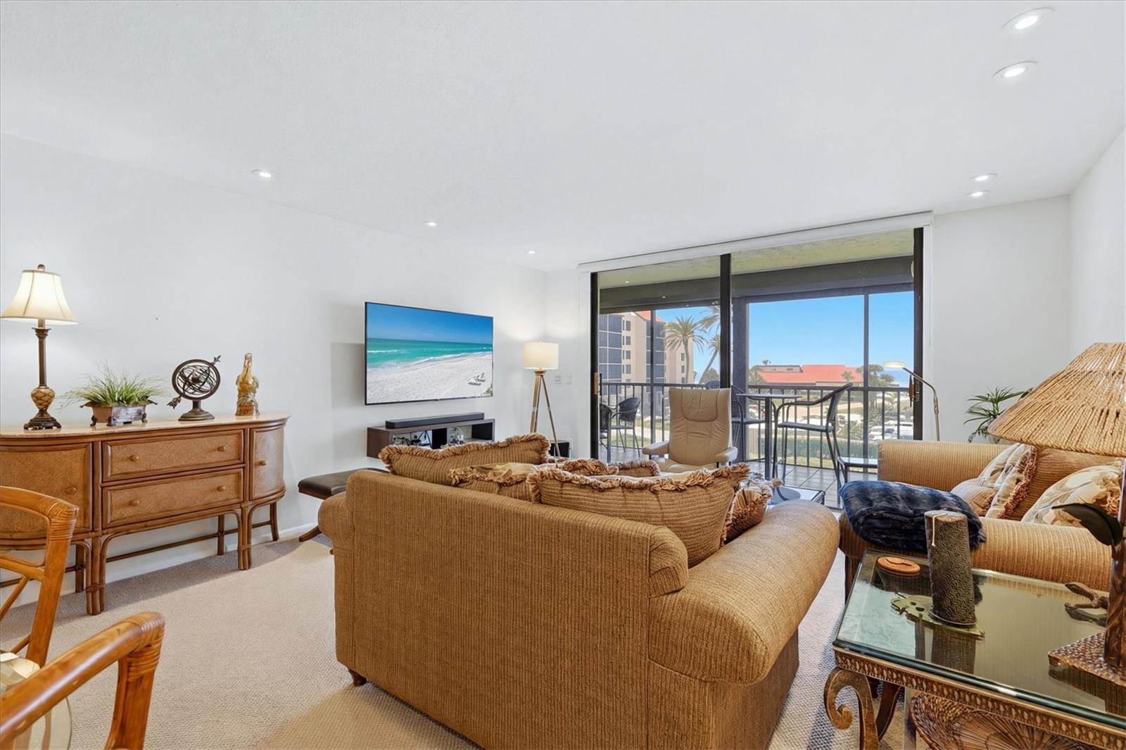 SEAPLACE IV - Residential