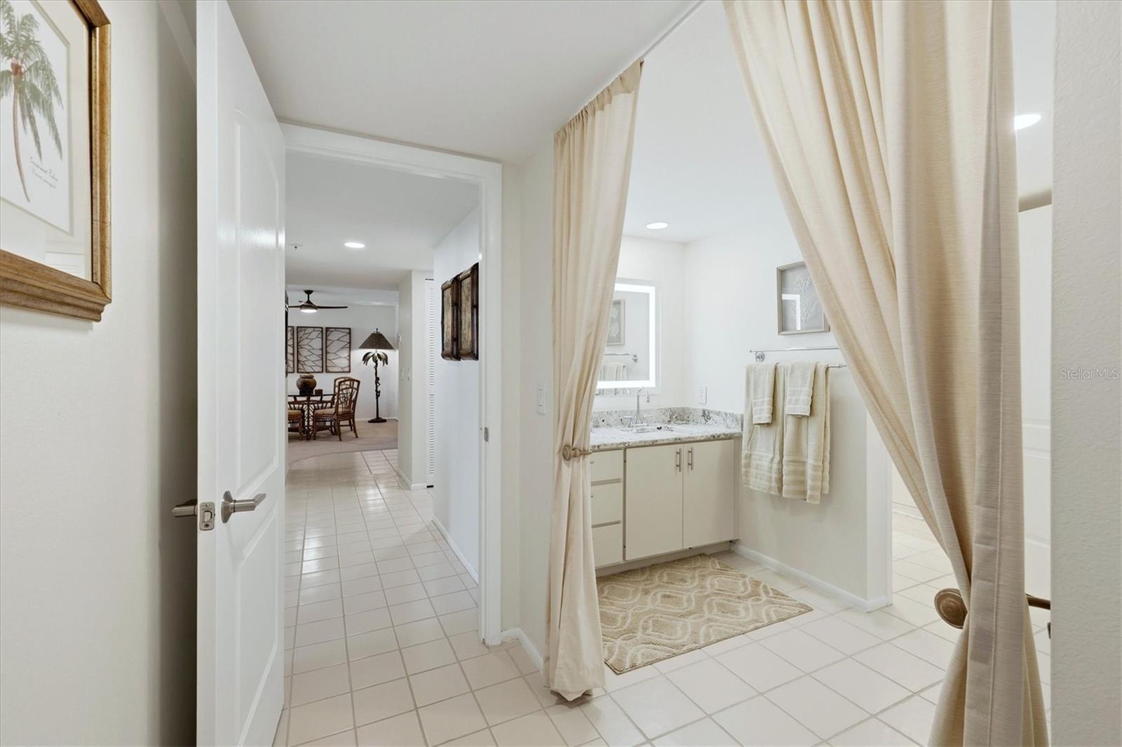 SEAPLACE IV - Residential