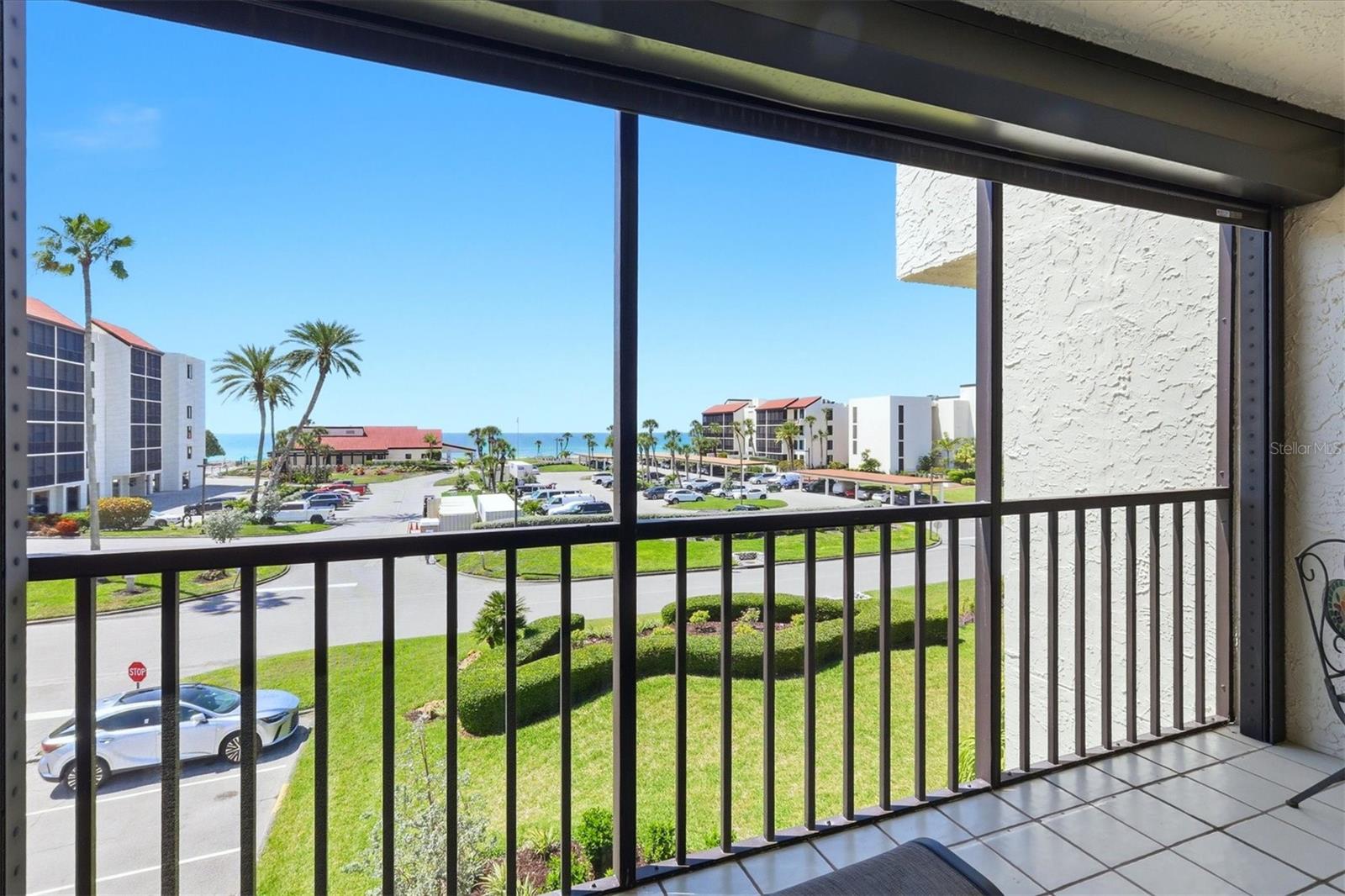 SEAPLACE IV - Residential