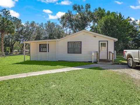 7592 CR 225 WILDWOOD FL 34785