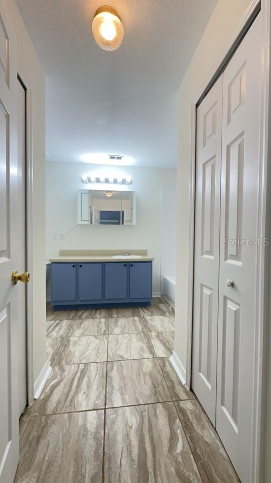 WELLINGTON PH 02 - Residential Lease