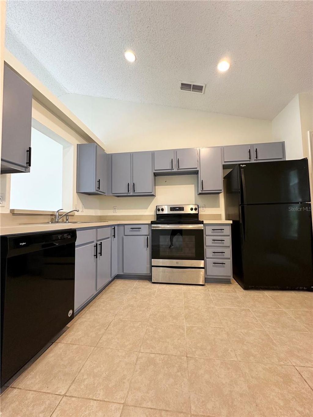 Photo of 668 Cornwallis Drive, Davenport, FL 33897 (MLS # O6367108)