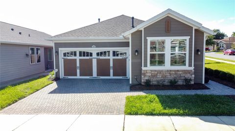 Photo of 416 Alcove Drive, Groveland, FL 34736 (MLS # G5111411)