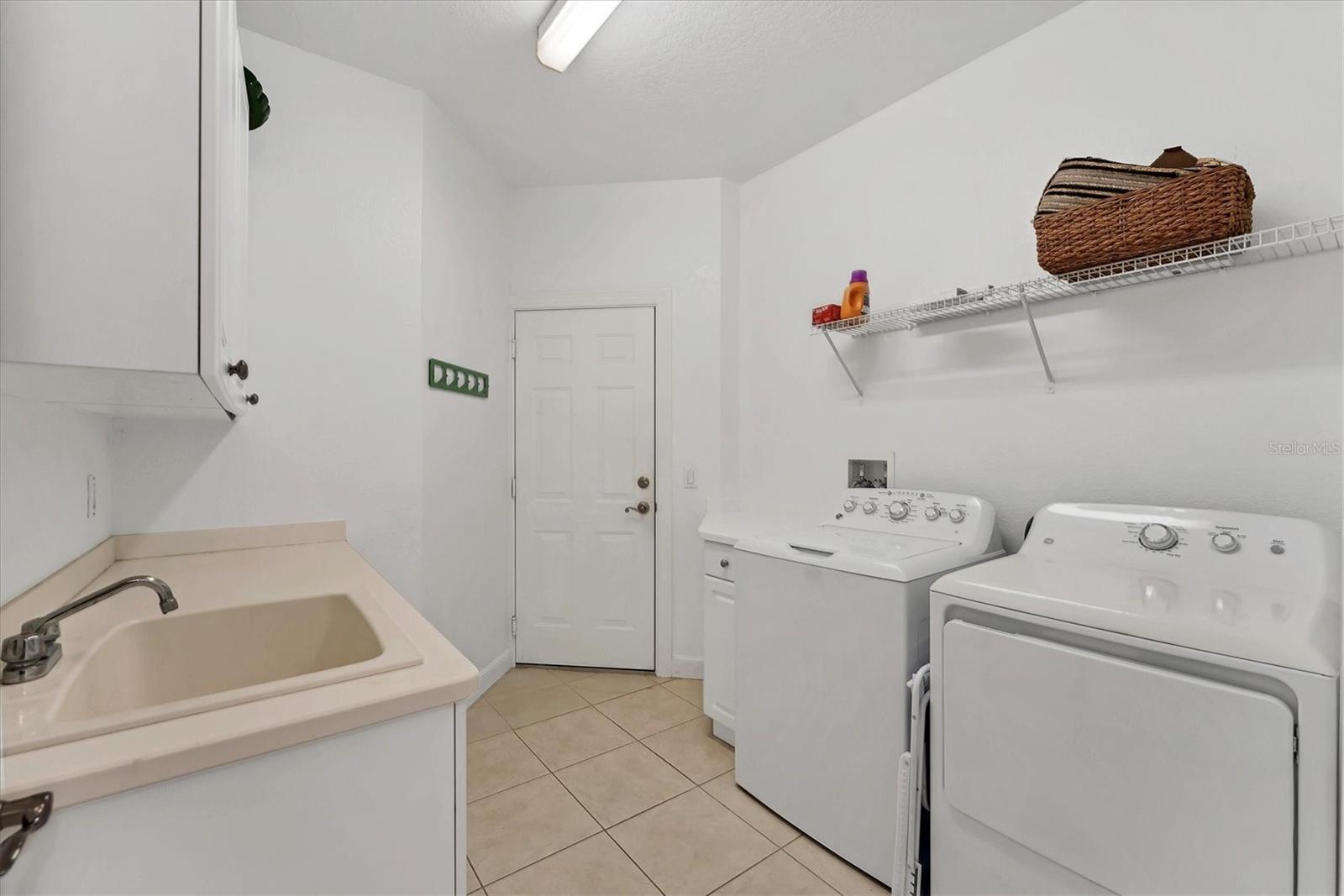 ACADEMY PARK PH I - Residential