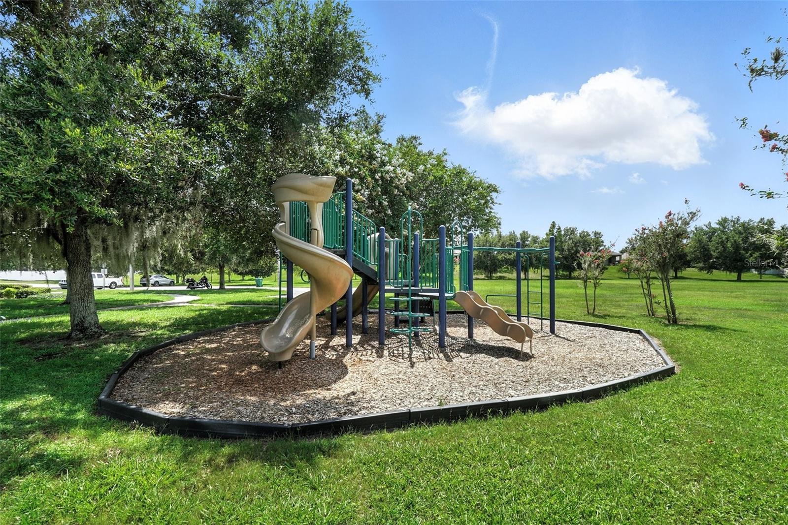 EUSTIS GRAND ISLAND RESERVE - Residential