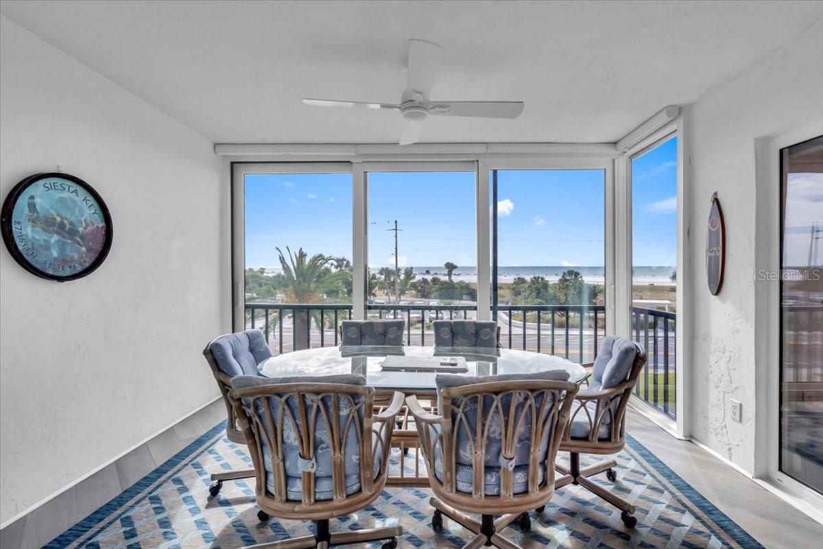 CRESCENT ROYALE - Residential