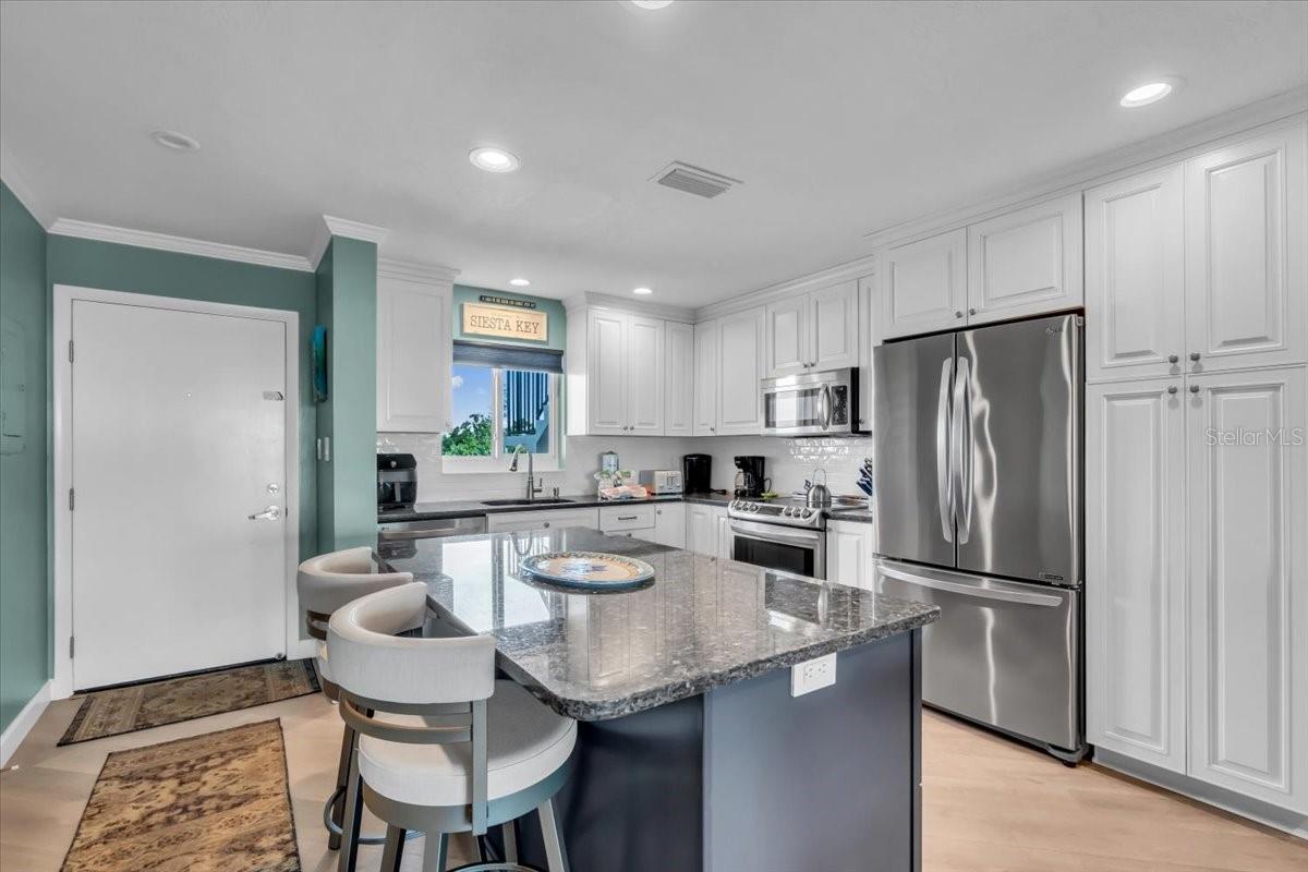 CRESCENT ROYALE - Residential