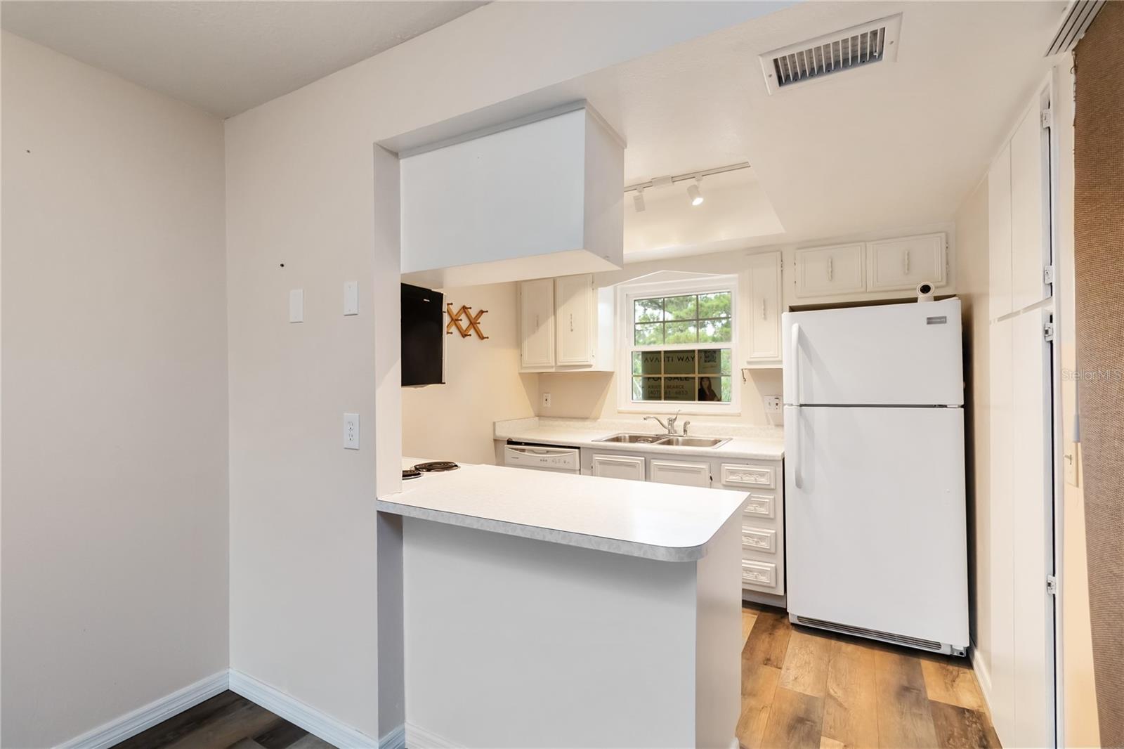 HEATHER HALL CONDO - Residential