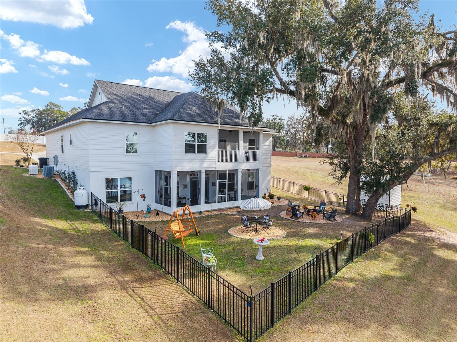 292 SW OLD CYPRESS WAY