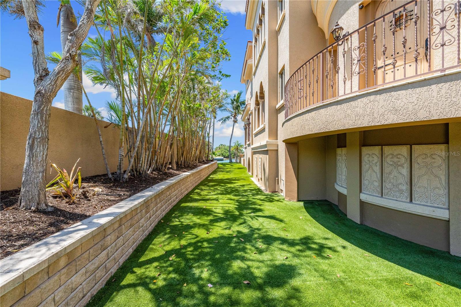 SAINT ARMANDS DIV JOHN RINGLING ESTATES - Residential