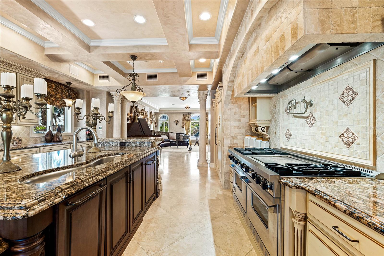 SAINT ARMANDS DIV JOHN RINGLING ESTATES - Residential