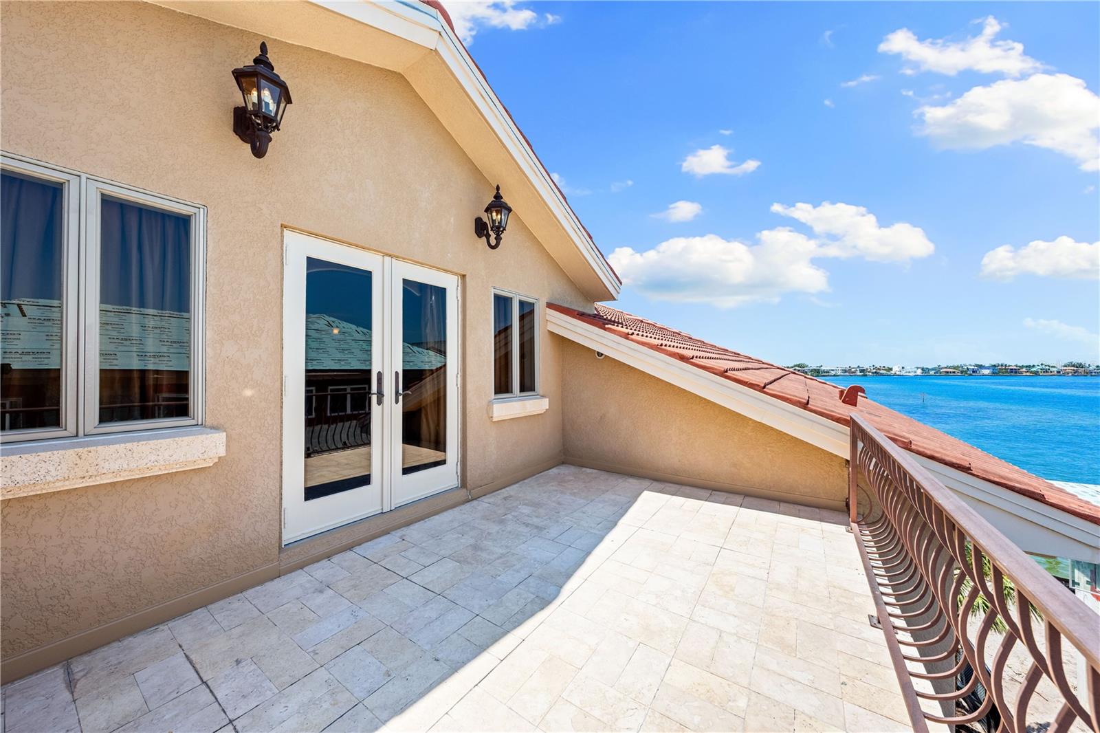 SAINT ARMANDS DIV JOHN RINGLING ESTATES - Residential