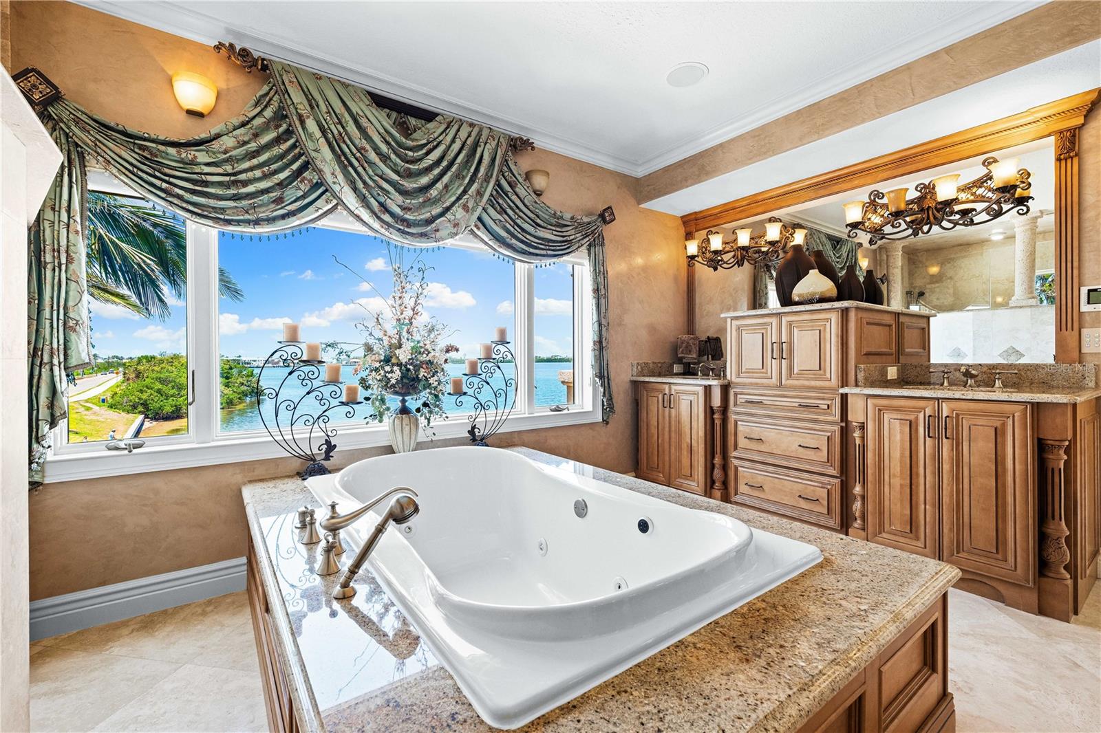 SAINT ARMANDS DIV JOHN RINGLING ESTATES - Residential