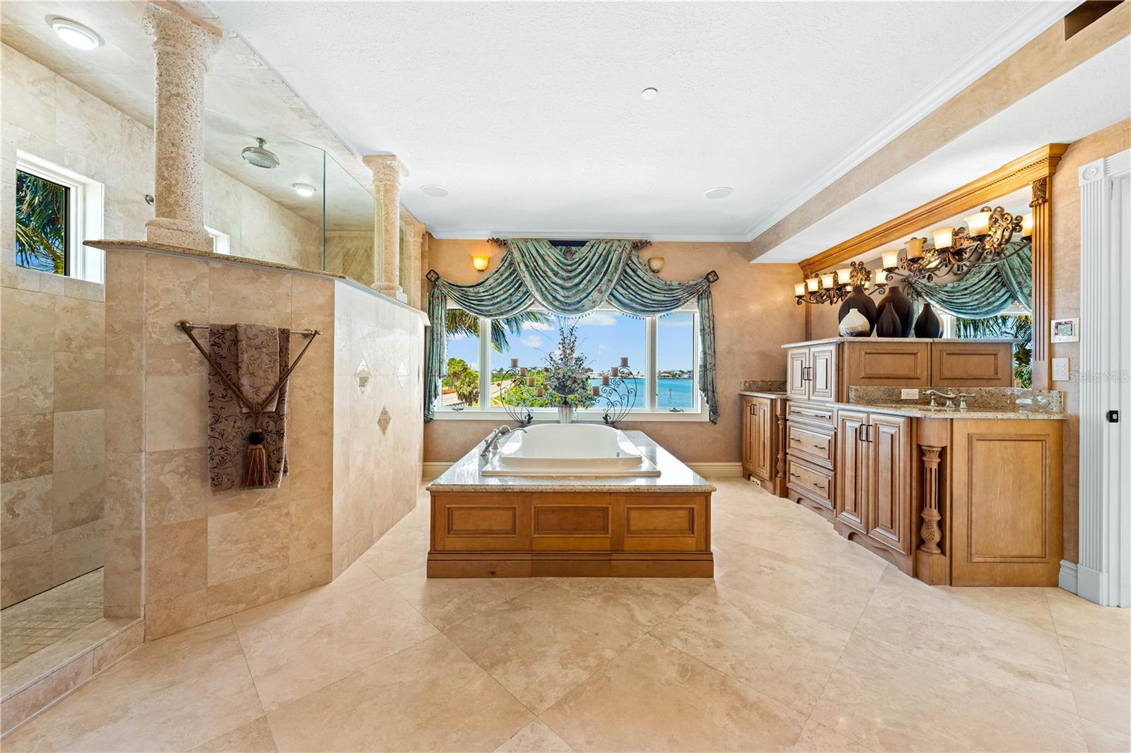 SAINT ARMANDS DIV JOHN RINGLING ESTATES - Residential