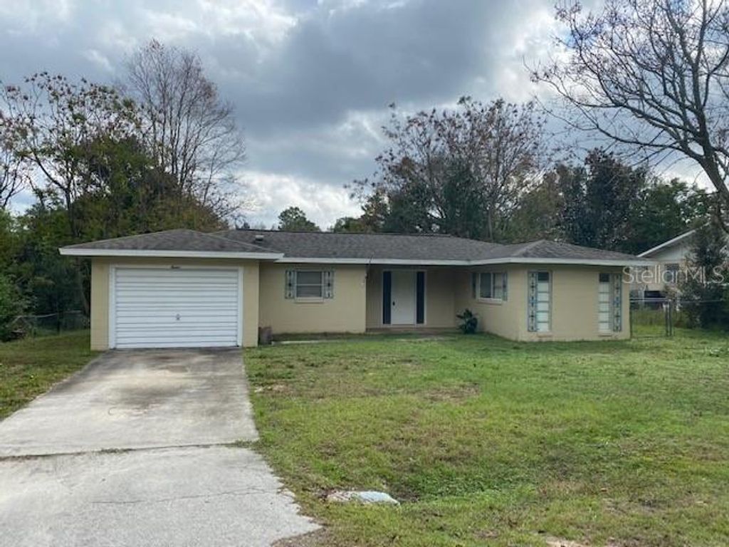 Photo of 12 Spring Loop, Ocala, FL 34472 (MLS # W7885287)
