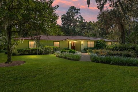 Photo of 7515 SW 36th Avenue, Gainesville, FL 32608 (MLS # GC534315)