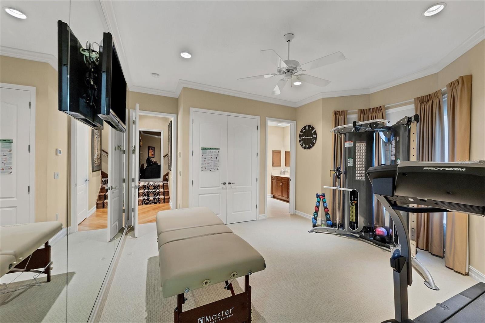 UNIVERSITY PARK - Residential