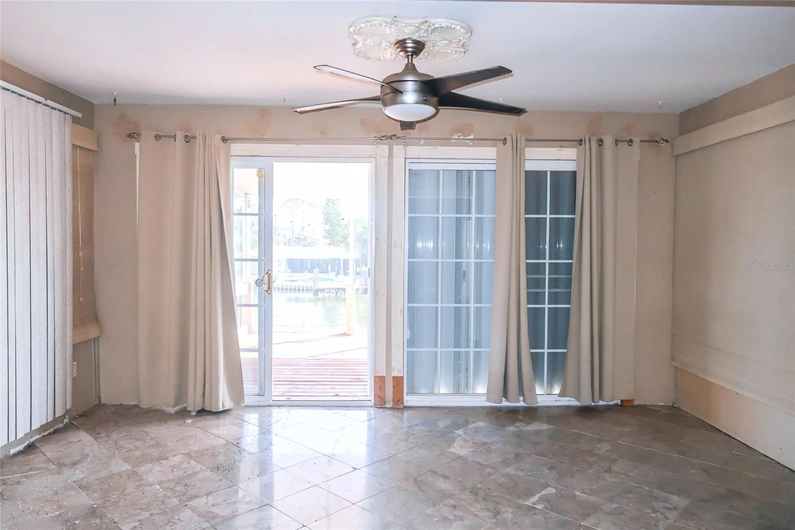 OZONA SHORES 3RD ADD - Residential