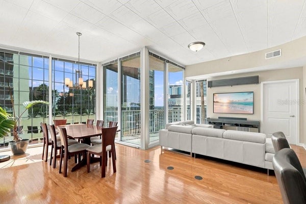 155 S COURT AVE UNIT 1102, ORLANDO, FL 32801 - Image d830ba2bfe50ca558a37b2690a5809e1/4093116032