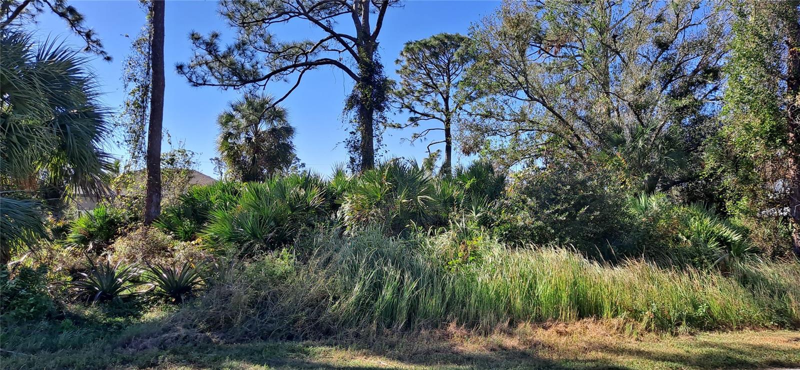 Take a look at this desirable parcel of land that contains 3 lots. This centrally located lot is perfect for your new home. Close to schools, and shopping.