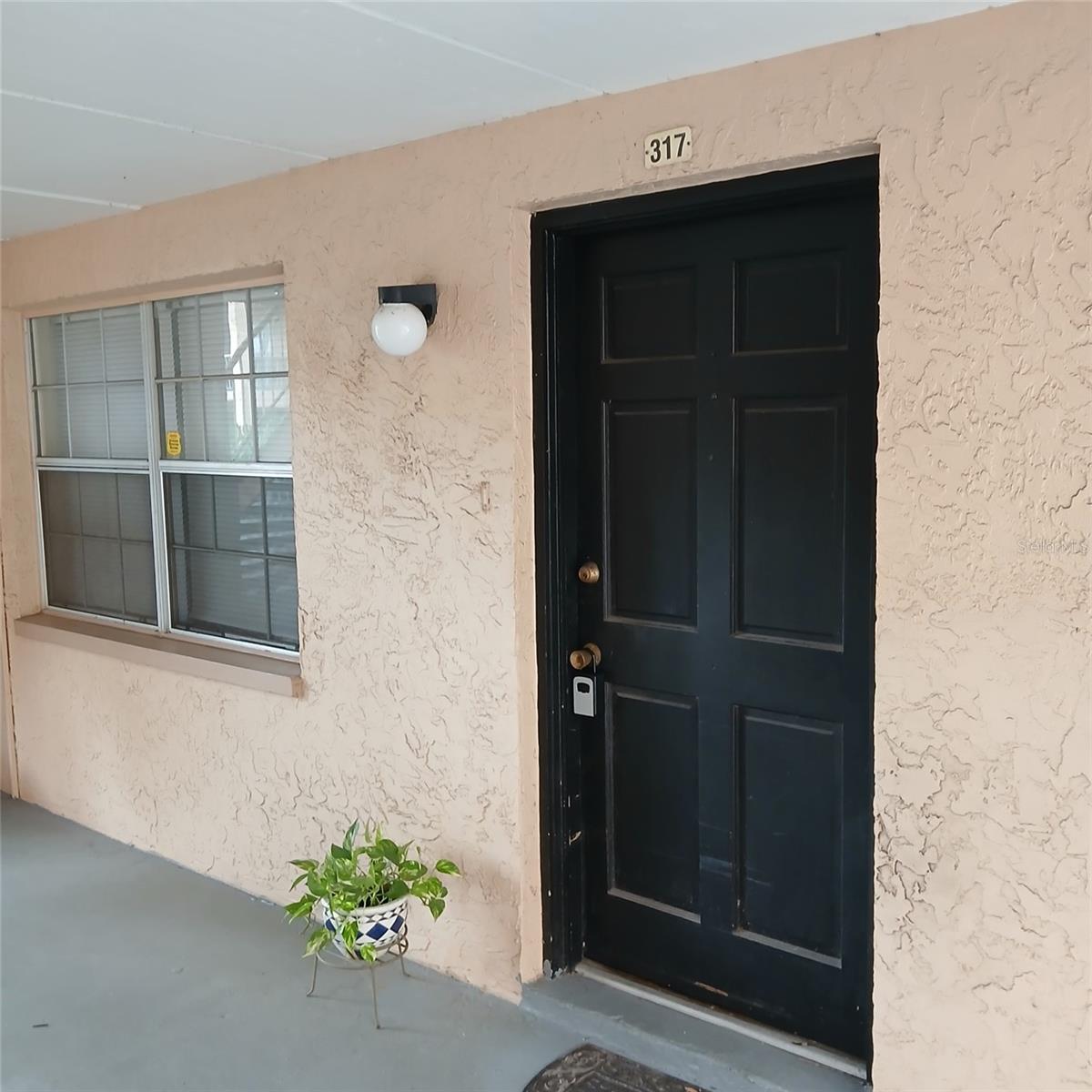 Welcome to this cozy condo in a great location! This 2 bed 1 bath is freshly painted with new luxury vinyl flooring, and ready for it's new owners! Enjoy the amenities that the community offers and venture out to all close dining/shopping, St. Josephs Hospital, and Tampa International Airport. This well cared for condo provides all comforts and convenience. Schedule a showing today!