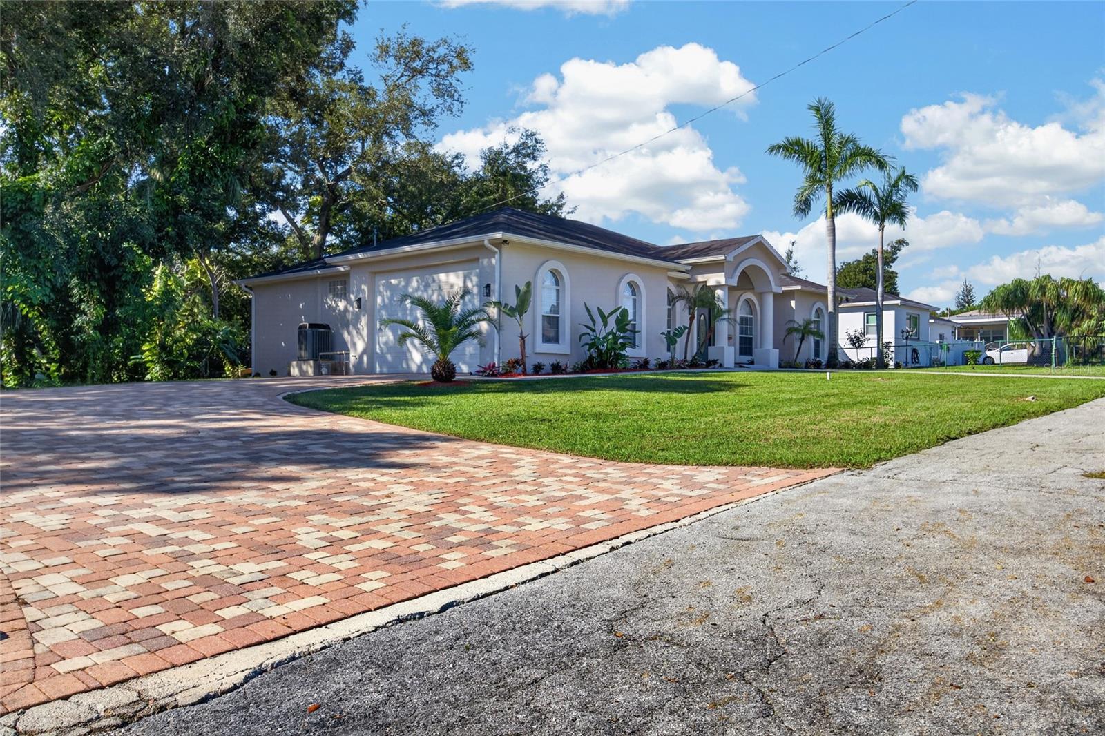 2108 W CORDELIA STREET