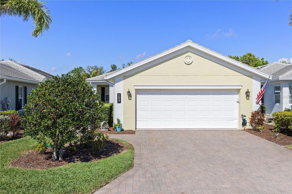 Photo of 1627 Lancashire Drive, Venice, FL 34293 (MLS # N6143649)