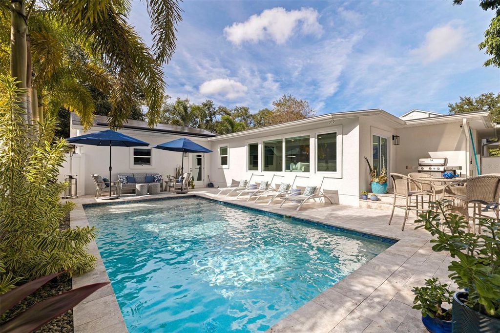 Photo of 176 25th Avenue N, St Petersburg, FL 33704 (MLS # TB8448858)