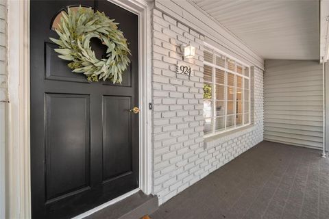 A home in WINTER PARK