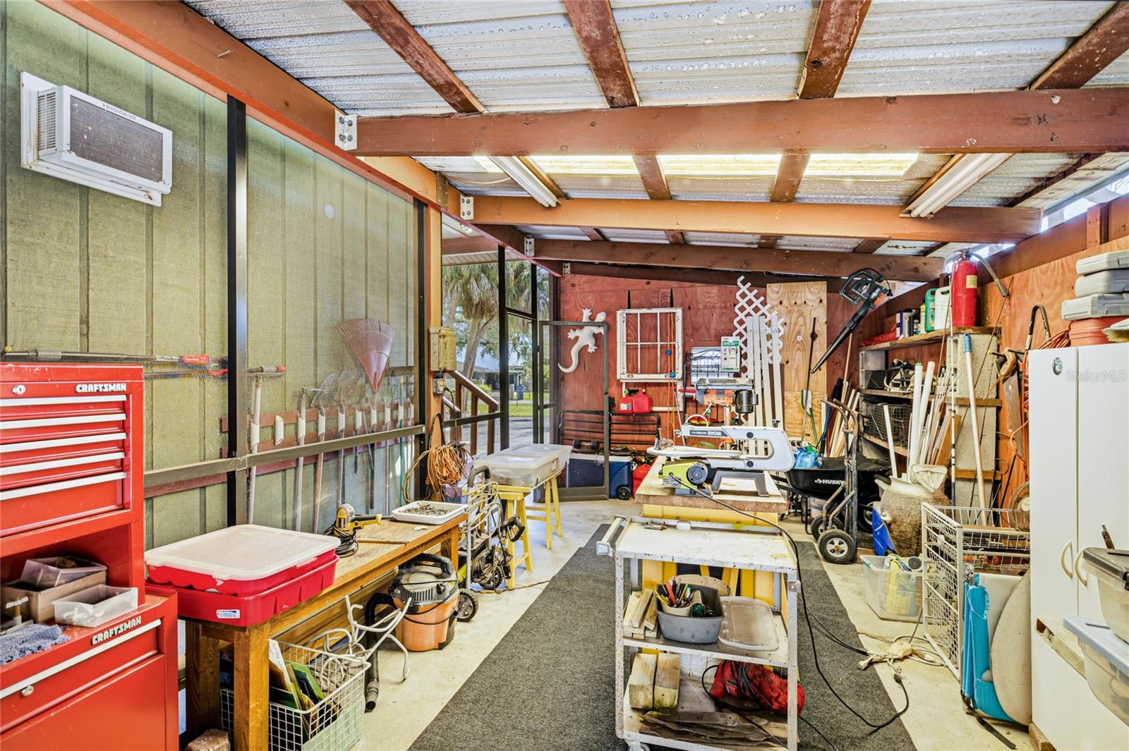 TROPICAL SHORES - Residential