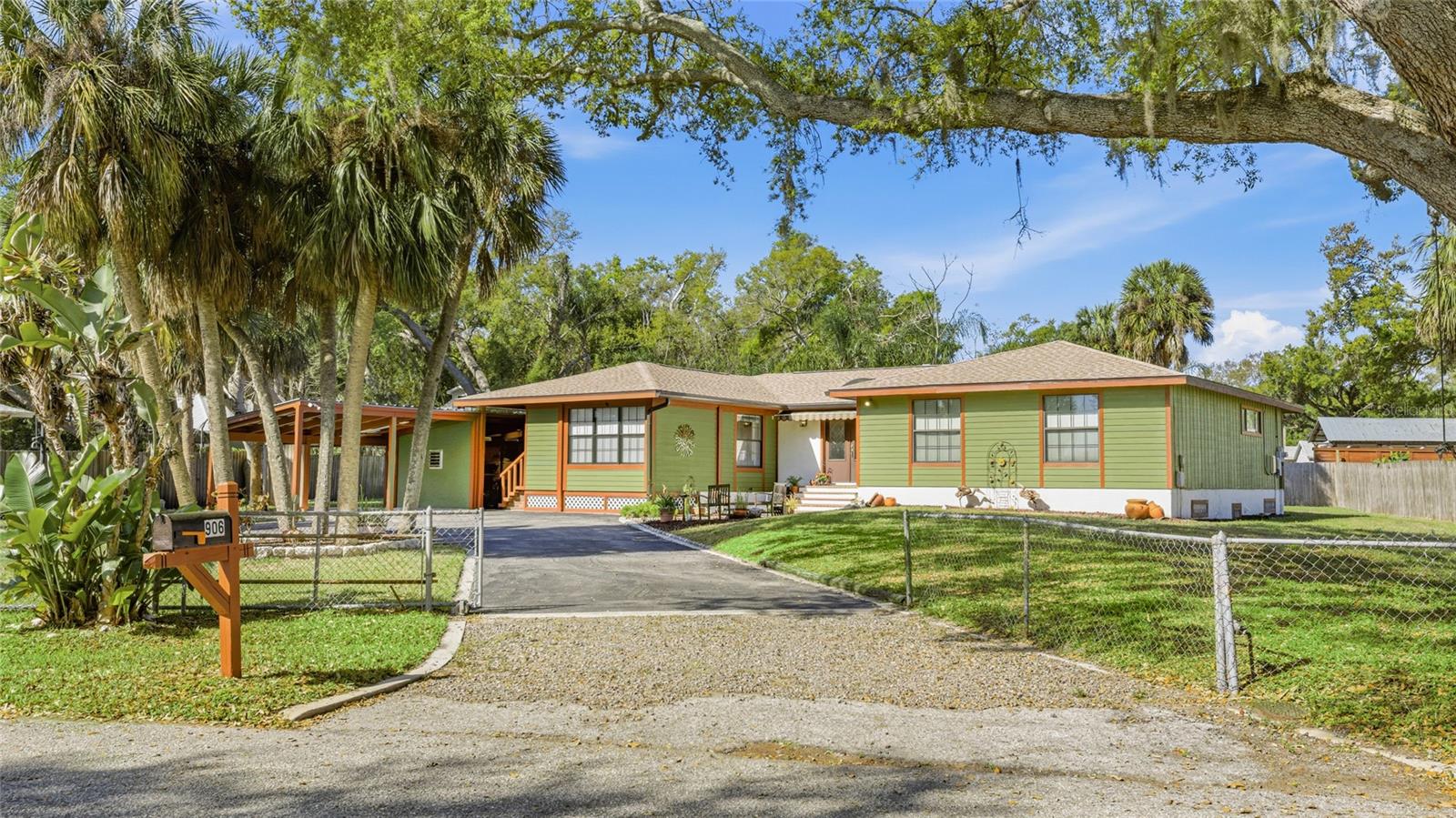 TROPICAL SHORES - Residential