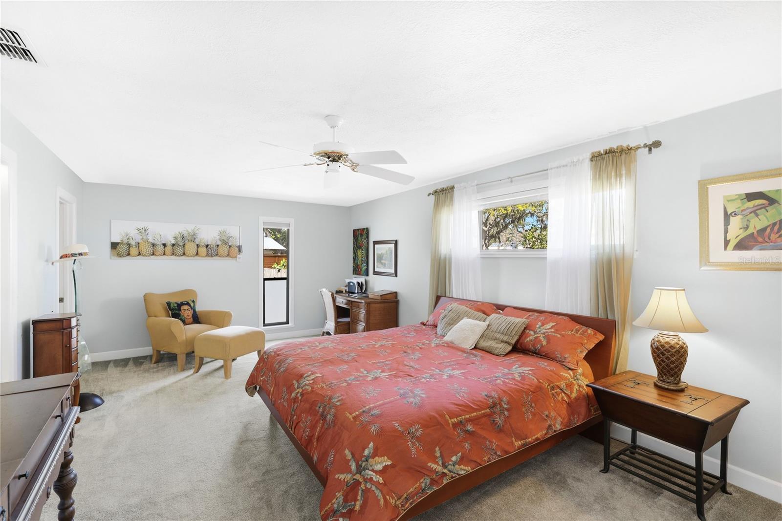 TROPICAL SHORES - Residential