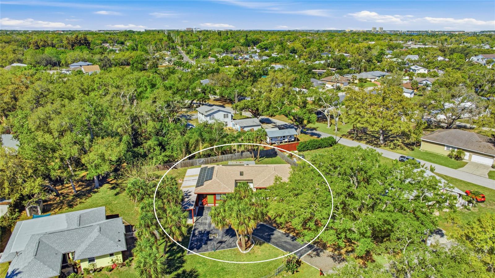 TROPICAL SHORES - Residential