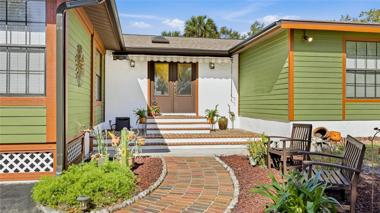 TROPICAL SHORES - Residential